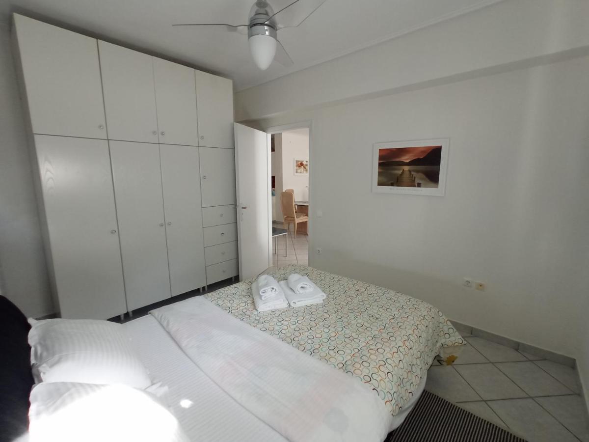 Flat With Garden Near Sea, Port And Airport Apartment อาร์เตมีดา ภายนอก รูปภาพ