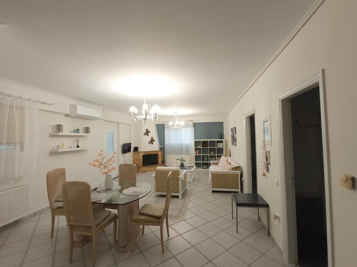 Flat With Garden Near Sea, Port And Airport Apartment อาร์เตมีดา ภายนอก รูปภาพ